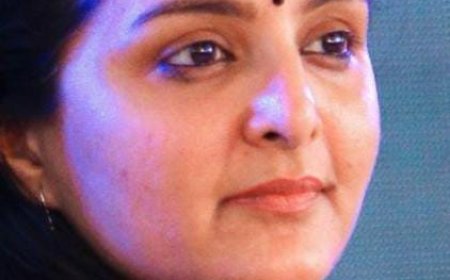 *'കുറ്റം ചെയ്തവർ മാത്രമേ ശിക്ഷിക്കപ്പെട്ടിട്ടുള്ളൂ, ആസൂത്രണം ചെയ്തവർ ആരായാലും അവർ പുറത്ത് പകൽവെളിച്ചത്തിലുണ്ട്'; പ്രതികരിച്ച് മഞ്ജു വാര്യർ*