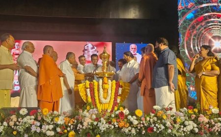 അരുവിപ്പുറം പ്രതിഷ്ഠയോടെയാണ് കേരള നവോത്ഥാനം ആരംഭിക്കുന്നത്; ചതുർവർണ്യ വ്യവസ്ഥ തകർക്കുക എന്ന ലക്ഷ്യമായിരുന്നു ഗുരുവിന്’: മുഖ്യമന്ത്രി