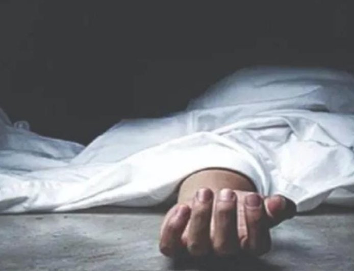 അച്ഛനെ കുത്തിപ്പരിക്കേൽപ്പിച്ചശേ ഷം ഒളിവിൽപോയ മകൻ മരിച്ചനിലയിൽ