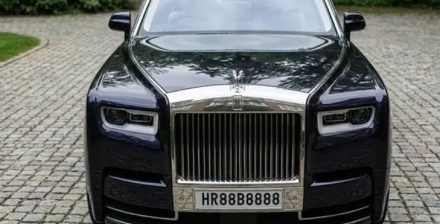 ഇന്ത്യയിലെ ഏറ്റവും വിലയേറിയ നമ്പർ പ്ലേറ്റ്; "88 B 8888" വീണ്ടും ലേലത്തിന്; 1.17 കോടി എന്ന ഭീമൻ തുകയ്ക്കായിരുന്നു ട്രാൻസ്പോർട്ടേഷൻ സ്ഥാപന ഡയറക്ടറായ സുധീർ കുമാർ നമ്പർ ലേലത്തിൽ വിളിച്ചെടുത്തത്. എന്നാൽ സംഭവത്തിൽ വൻ ട്വിസ്റ്റ്