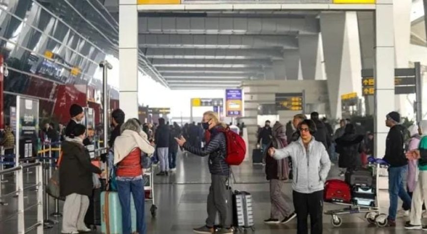 ഡൽഹിയിലെ ഐജിഐ വിമാനത്താവളത്തിൽ നിന്നുള്ള എല്ലാ ഇൻഡിഗോ പുറപ്പെടലുകളും അർദ്ധരാത്രി വരെ റദ്ദാക്കിയതായി എയർപോർട്ട് ഓപ്പറേറ്റർ ഡിഐഎഎൽ