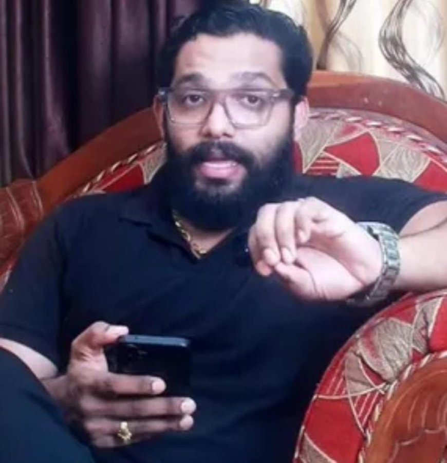 അതിജീവിതയ്ക്ക് എതിരായ അധിക്ഷേപം. കോട്ടയം സ്വദേശിയായ വ്ലോഗർ അറസ്റ്റിൽ. അറസ്റ്റിലായത് വോയിസ് ഓഫ് മലയാളി എന്ന ഫേയ്സ്ബുക്ക് പേജിന്റെ ഉടമ. അറസ്റ്റ് ബിഎൻഎസ് 64 മുതൽ 71 വരെയുള്ള വകുപ്പുകൾ പ്രകാരം