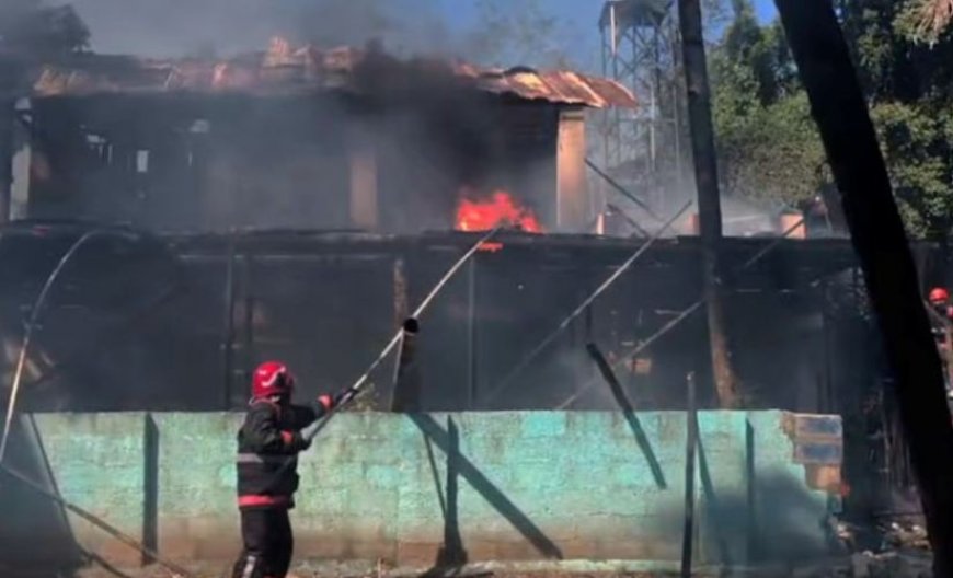 *വര്‍ക്കല ക്ലിഫിൽ വൻ തീപിടുത്തത്തിൽ റിസോര്‍ട്ട് പൂര്‍ണമായും കത്തി നശിച്ചു, വിനോദ സഞ്ചാരികളടക്കമുള്ളവര്‍ ഓടി രക്ഷപ്പെട്ടു; തീയണക്കാൻ ശ്രമം തുടരുന്നു*