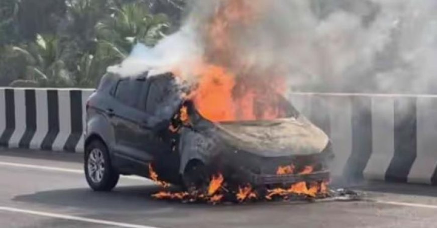 ദേശീയപാതയിൽ വട്ടപ്പാറ വയഡക്ടിൽ ഓടിക്കൊണ്ടിരിക്കെ കാര്‍ കത്തിനശിച്ചു: യാത്രക്കാര്‍ പുറത്തിറങ്ങിയതിനാൽ അപകടം ഒഴിവായി