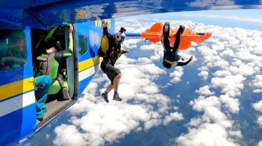 വിമാനത്തിന്റെ വാലിൽ കുടുങ്ങി പാരച്യൂട്ട്; സ്‌കൈഡൈവർ രക്ഷപ്പെട്ടത് തലനാരിടയ്ക്ക്, വീഡിയോ വൈറൽ