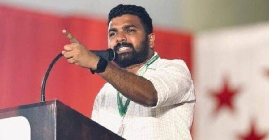 ഗവർണർ പിച്ച നൽകിയ കാലിക്കറ്റ്‌, കണ്ണൂർ സെനറ്റ്, സിൻഡികേറ്റ് സ്ഥാനങ്ങൾ രാജി വെച്ചിട്ട് സംസാരിക്കൂ’; സർവകലാശാലകളെ കാവിവൽക്കരിക്കാനുള്ള ശ്രമത്തെ എസ്എഫ്ഐ ശക്തമായി പ്രതിരോധിക്കുമെന്ന് സഞ്ജീവ് പി എസ്