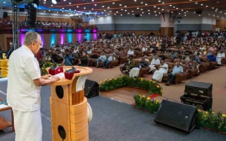 അസഹിഷ്ണുതയ്‌ക്കെതിരെ അക്ഷരക്കവചമൊരുക്കി നിയമസഭ പുസ്തകോത്സവം; ഫേസ്ബുക് പോസ്റ്റ് പങ്കുവച്ച് പിണറായി വിജയൻ