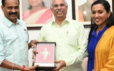 തിരുവനന്തപുരം കോർപ്പറേഷനിലെ കൗൺസിലർമാരുടെ യോഗം വിളിച്ച് ഗവർണർ. നാളെ വൈകീട്ട് മൂന്നു മുതൽ അഞ്ചുവരെ ലോക്ഭവനിൽ വെച്ചാണ് യോഗം