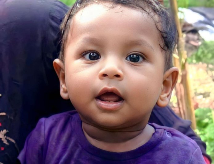 നെയ്യാറ്റിൻകരയിൽ ഒരു വയസുകാരൻ കുഴഞ്ഞുവീണു മരിച്ചു. ബിസ്കറ്റും മുന്തിരിയും കഴിച്ചതിനു പിന്നാലെയെന്ന് ബന്ധുക്കൾ. സംഭവത്തിൽ കുട്ടിയുടെ പിതാവ് പോലീസ് കസ്റ്റഡിയിൽ