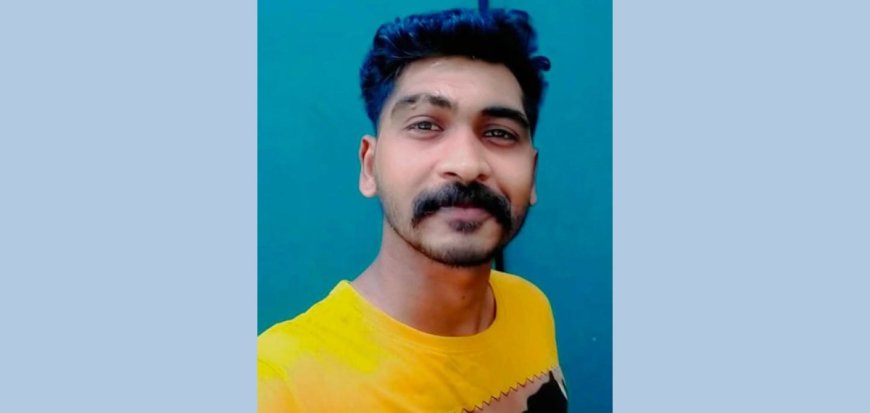 കെവിൻ കൊലക്കേസിൽ കോടതി വെറുതെ വിട്ട യുവാവിനെ തോട്ടിൽ മരിച്ച നിലയിൽ കണ്ടെത്തി. പുനലൂർ ചെമ്മന്തൂർ സ്വദേശി ഷിനു മോനാ(25)ണ് മരിച്ചത്. പുനലൂർ കോളേജ് ജംഗ്ഷനിലെ തോട്ടിലാണ് മരിച്ച നിലയിൽ കണ്ടെത്തിയത്. അടുത്തുള്ള ഫ്ളാറ്റിൽ വാടകയ്ക്ക് താമസിച്ച് വരികയായിരുന്നു.