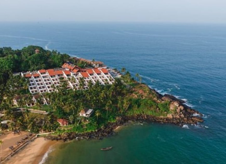 കോവളത്തിൽ വിനോദംഒരു ആഡംബരമായി തുടരുന്നു