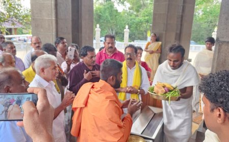  ഗുരുധർമ്മ പ്രചരണ സഭ കൊല്ലം ജില്ലാ കമ്മിറ്റി ഭക്ഷ്യ ഉൽപ്പന്നങ്ങൾ മഹാസമാധിയിൽ സമർപ്പിച്ചു.