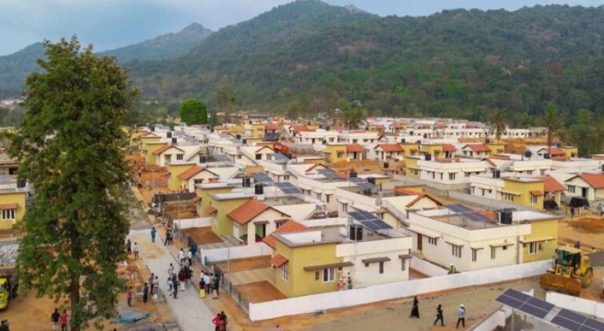 ഇത് രണ്ടാം ജന്മം’; ഉരുൾപൊട്ടലിൽ സർവ്വതും നഷ്ടപ്പെട്ടവർക്ക് ഇനി സുരക്ഷിത തണൽ; ടൗൺഷിപ്പിലെ വീടുകളുടെ താക്കോൽ കൈമാറ്റം ആരംഭിച്ചു