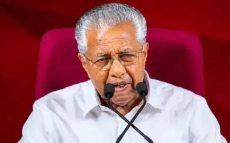 ക്ഷേമപെൻഷൻ വീടുകളിൽ എത്തിക്കുന്നത് തുടരണം, സവർക്കറെ മഹത്വവത്കരിക്കുന്നതും വന്ദേമാതരം മുഴുവൻ ചൊല്ലുന്നതും ആർഎസ്എസ് അജണ്ട’