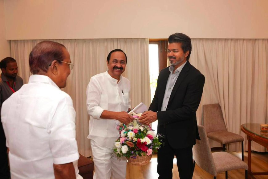 31-ാമത് സതേൺ സോണൽ കൗൺസിൽ യോ​ഗം ചെന്നൈ മഹാബലിപുരത്ത്. കേരളം, തമിഴ്നാട്, ആന്ധ്രാപ്രദേശ്, തെലങ്കാന, പുതുച്ചേരി മുഖ്യമന്ത്രിമാരുടെ നേതൃത്വത്തിലുള്ള സംഘമാണ് യോ​ഗത്തിൽ പങ്കെടുക്കുന്നത്. വ്യവസായ വകുപ്പ് മന്ത്രി പി.കെ കുഞ്ഞാലിക്കുട്ടിയും മുഖ്യമന്ത്രി വി ഡി സതീശനും യോ​ഗത്തിനിടെ തമിഴ്നാട് മുഖ്യമന്ത്രി സി.ജോസഫ് വിജയിയുമായി കൂടിക്കാഴ്ച നടത്തിയപ്പോൾ